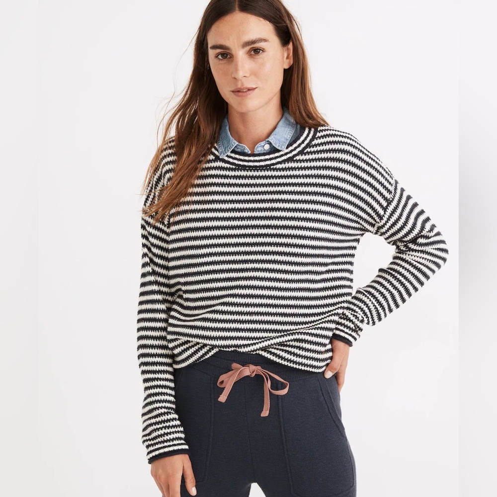 Like new Madewell Seagrove Pullover Sweater in Navy Stripe (Small)